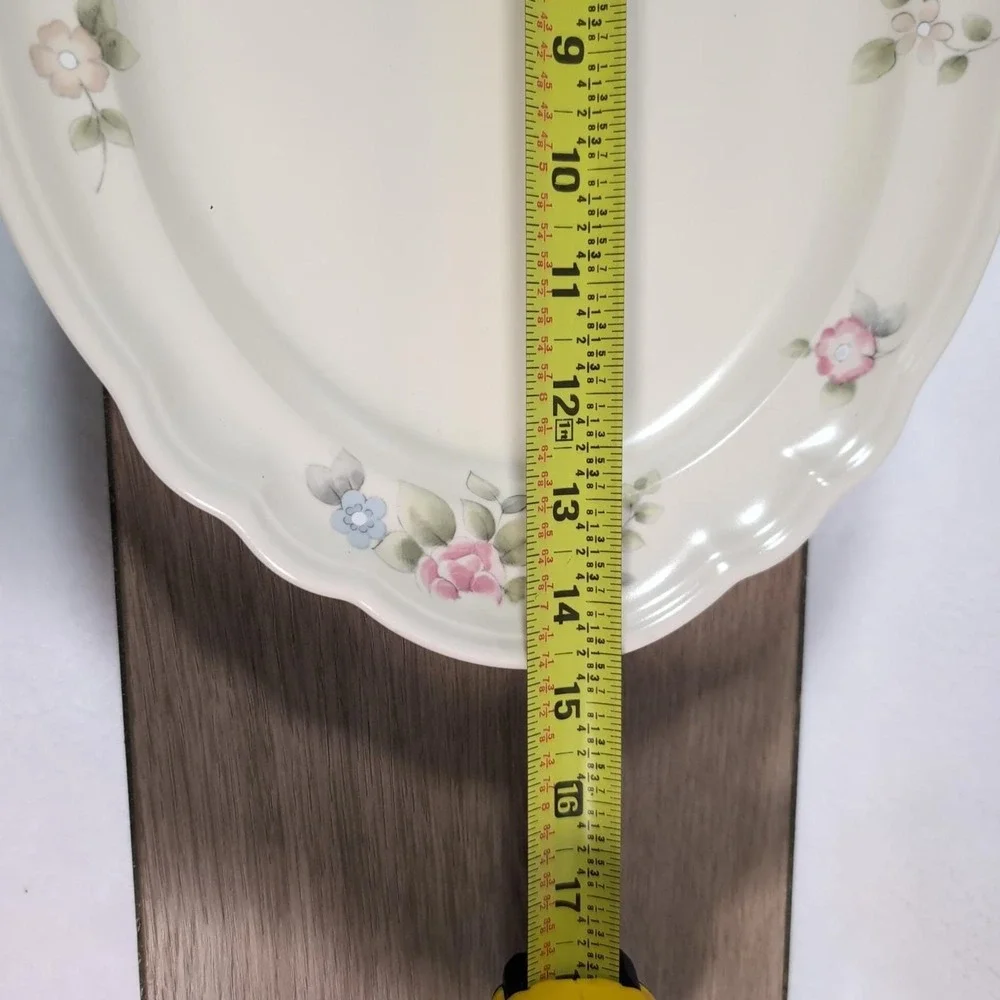 VTG‎ Pfaltzgraff Tea Rose Large 14.75